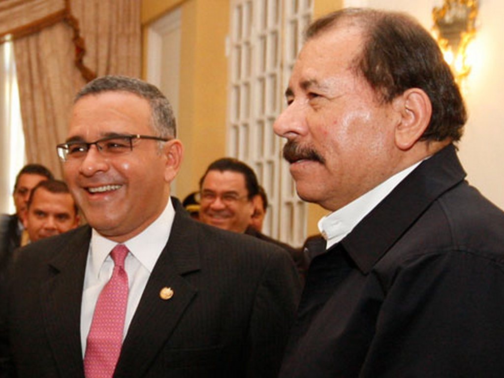 Más sabe el diablo por viejo”, le tuitea un Funes triunfante a Nayib  Bukele, presidente de El Salvador - La Lupa