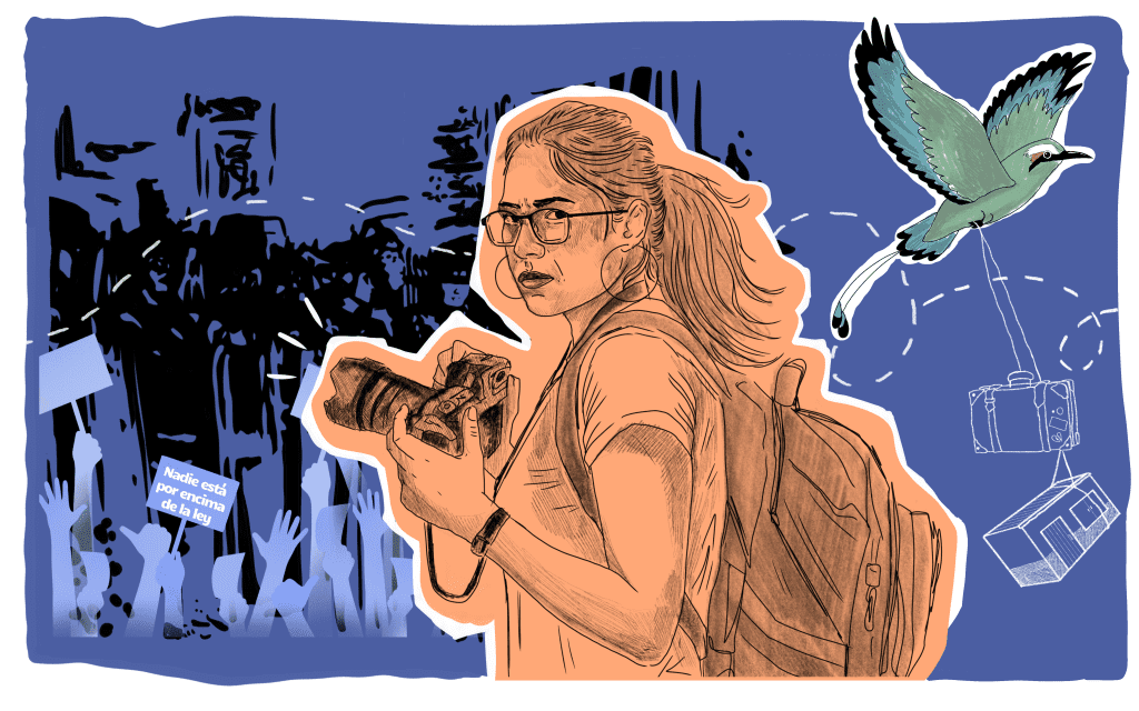 Redadas masivas, represión estatal, vigilancia y censura, el régimen de excepción -prorrogado 47 veces por Bukele- ha desdibujado garantías constitucionales y consolidado un entorno de alto riesgo para voces disidentes.